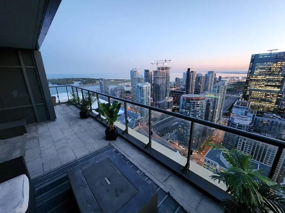 דירות טורונטו 5-Star Panoramic View And Large Terrace By Cn Tower